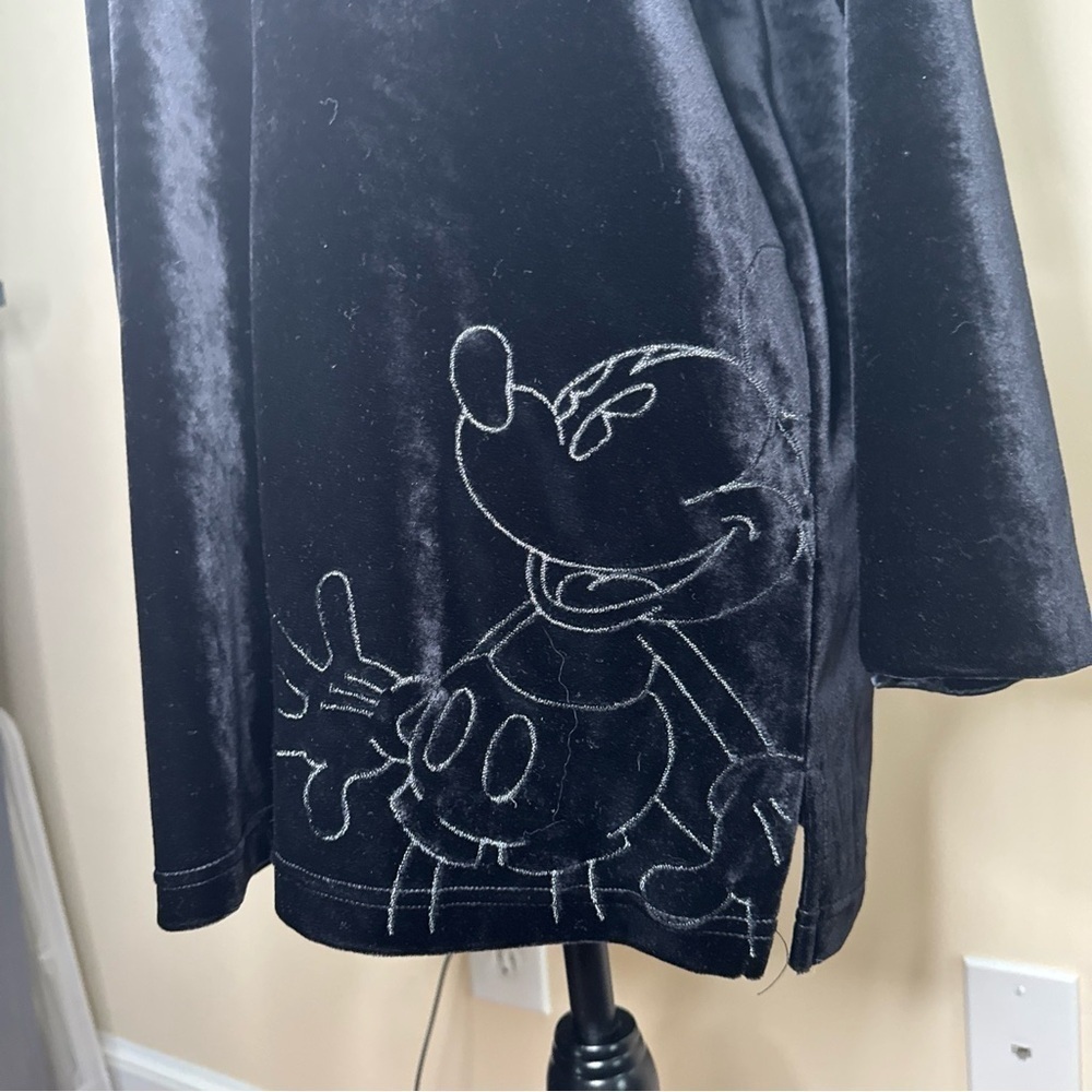 Disney‎ SM Black Velvet Long Sleeve Top with Embroidered Mickey Mouse Design - Picture 2 of 4